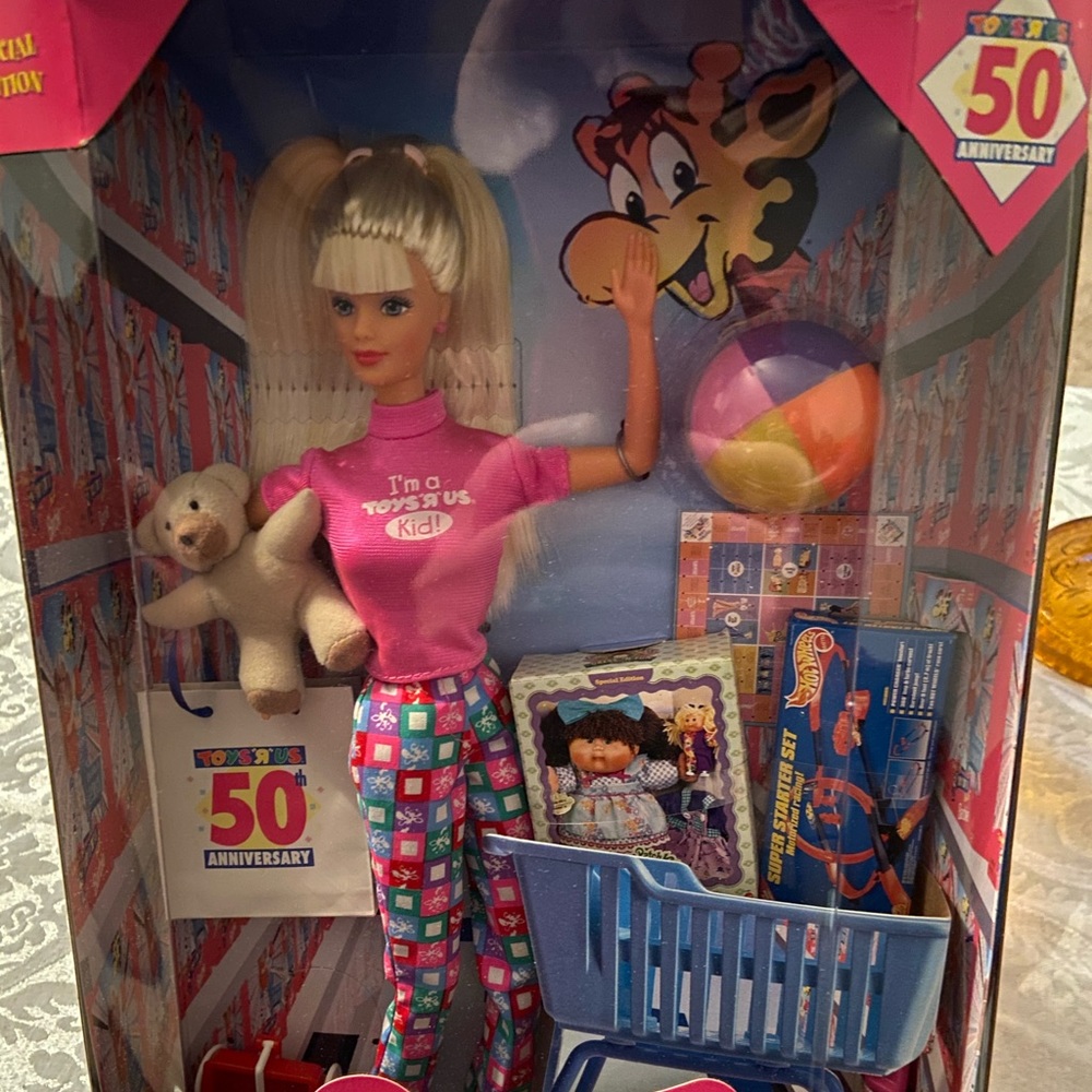 NIB I’M A Toys’R’US Kid Barbie 50th Anniversary